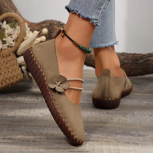 Retro Lightweight Soft Sole Mom Shoes Women round Head Breathable Stitching Breathable Low Cut Pumps