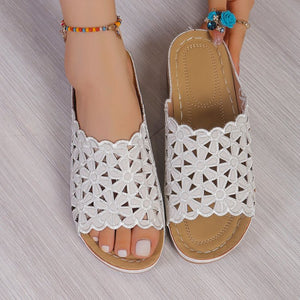 Simple Floral Cutout Platform Slippers Women Outer Wear Wedge Lightweight Beach Slippers